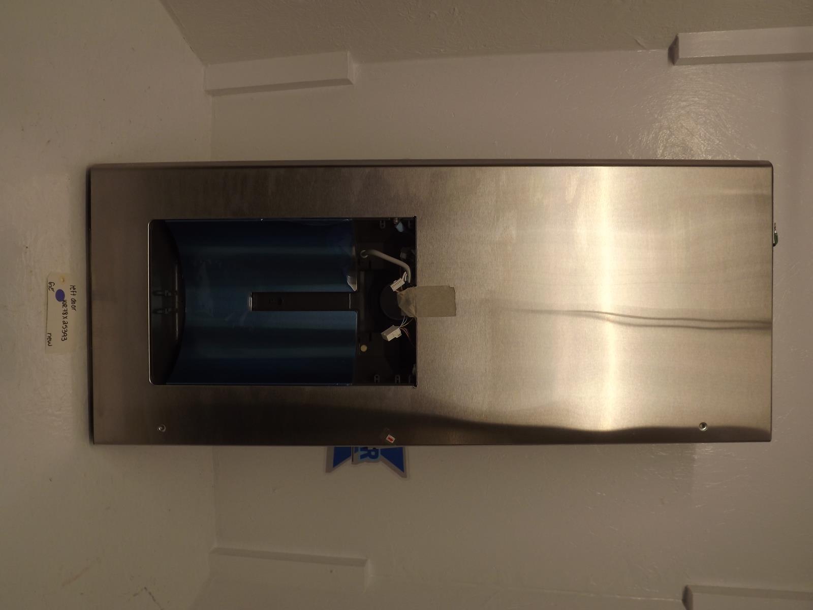 GE Refrigerator WR78X25393 Left Door New GE Refrigerator WR78X25393 Left Door New